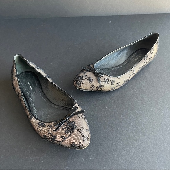 MARC JACOBS | Nude Flats with Floral Lace Overlay - Picture 9 of 13